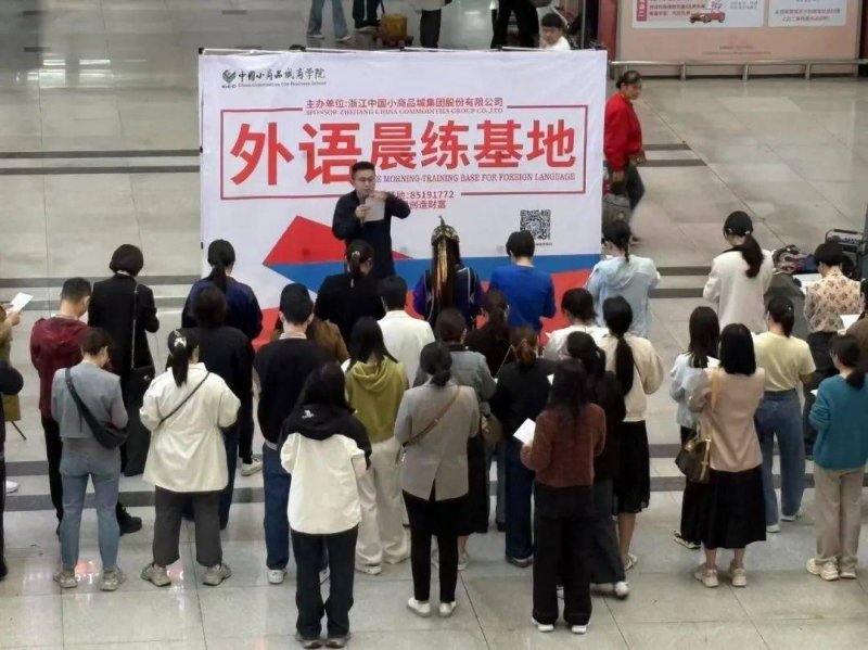 今日外汇波动揭秘，哪个交易方针更具优势？